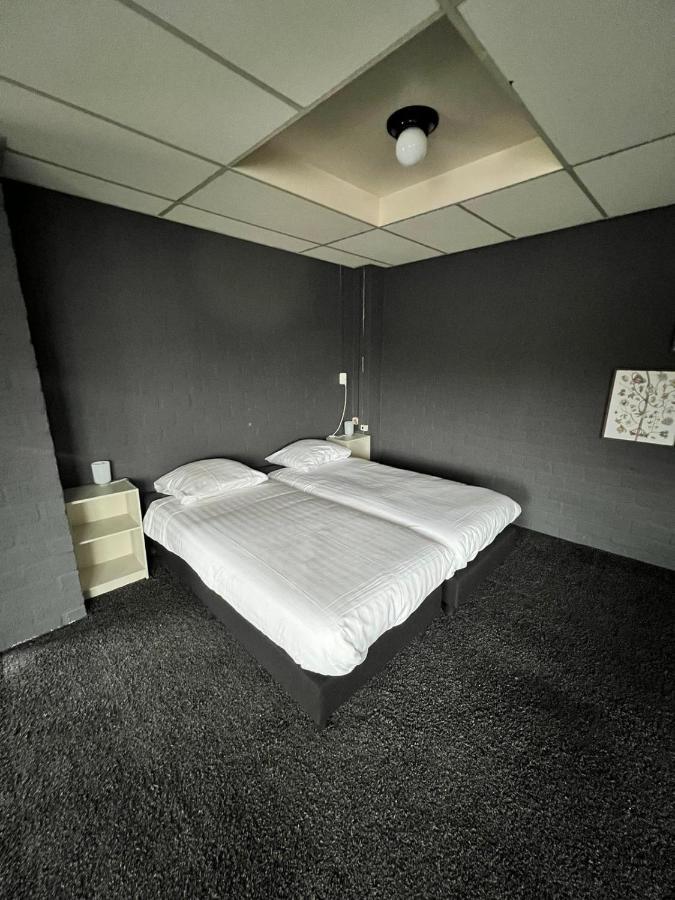 Hotel De Raket Rogat Kültér fotó