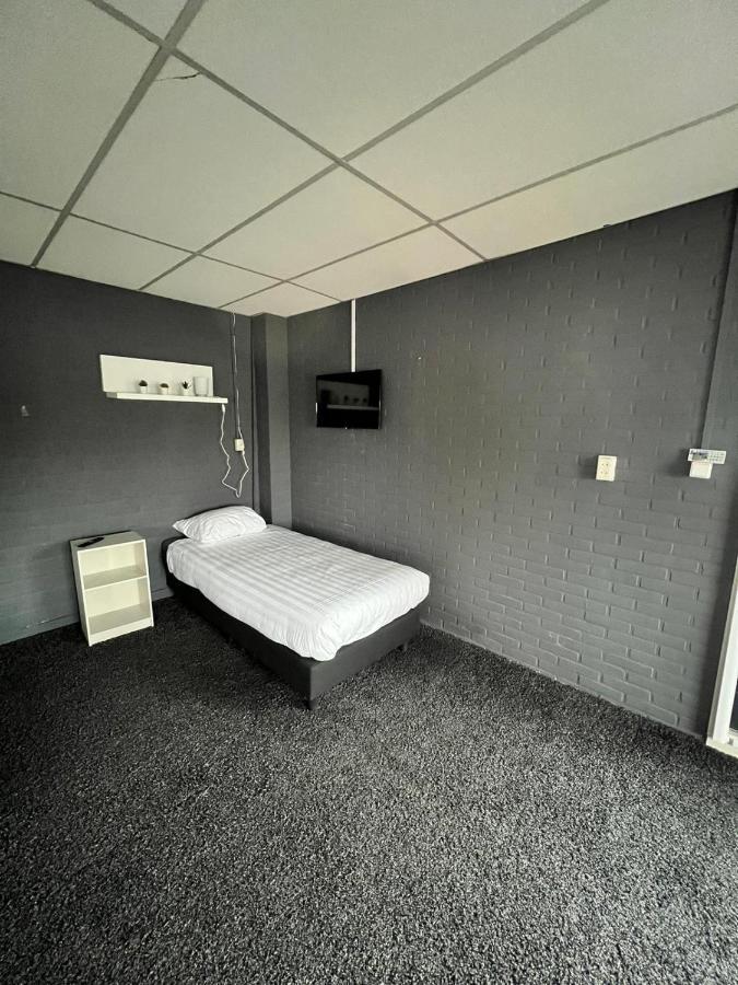 Hotel De Raket Rogat Kültér fotó