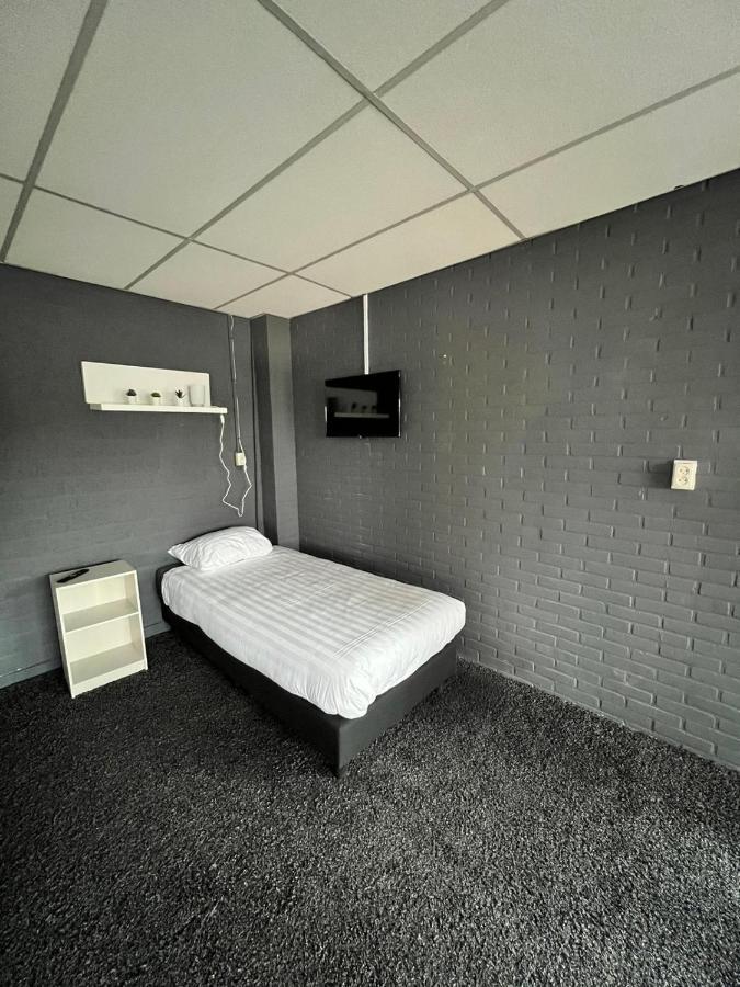 Hotel De Raket Rogat Kültér fotó